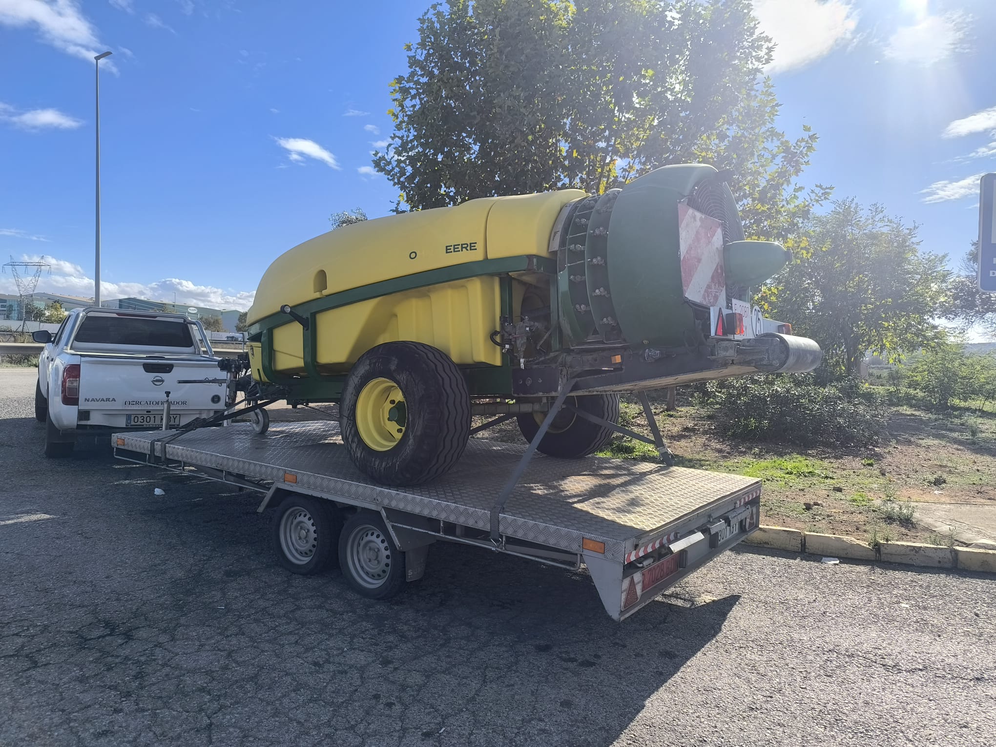 Equipo agrícola configurable para viña y frutal